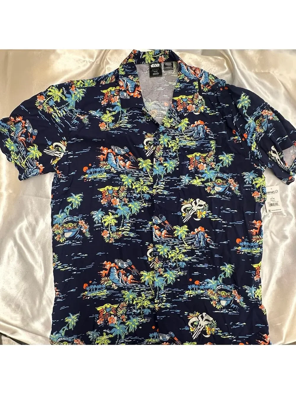 NWT-Star Wars Baby Yoda Hawaiian Button Up Shirt Men's Large Palm Trees - Picture 1 of 15